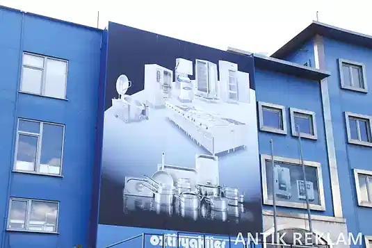 Vinil baskı Ozti Qualites bina cephe müral görünümü